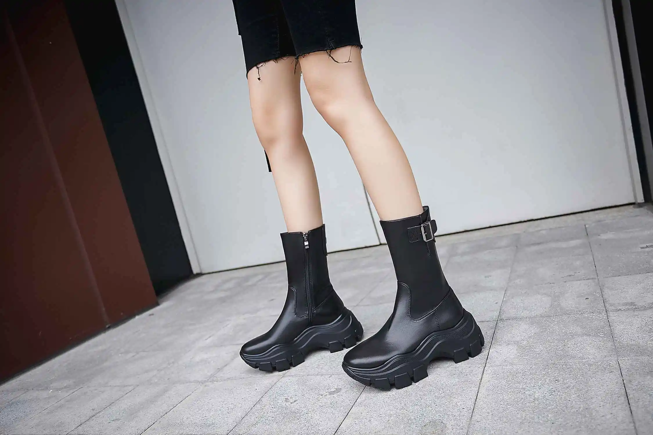 krazing pot cow leather motorcycles boots thick bottom high heels zipper metal buckle fasteners keep warm mid-calf boots L16