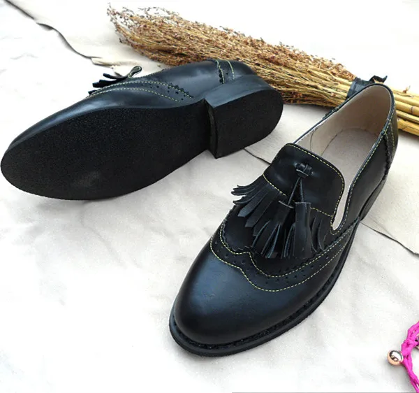Весенние тонкие туфли из натуральной кожи женская обувь в британском стиле с кисточками Брокден, красный комплект с закрытым носком, ботинки-оксфорды