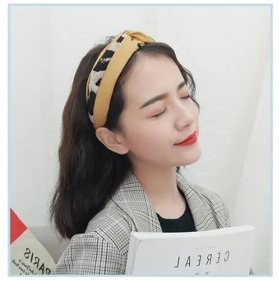 US $154.00 40pcslot DIY Simple Leopard Fabrics Middlle Tie Knot Head Bands Assorted Colors HeadBands Hair Styling Tools Accessory HA1060
