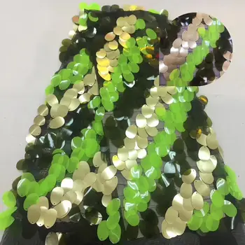 

2019 large plate of 18mm sequined embroidered gold and silver round sequined flat lace fabric 135CM, dinner party dress