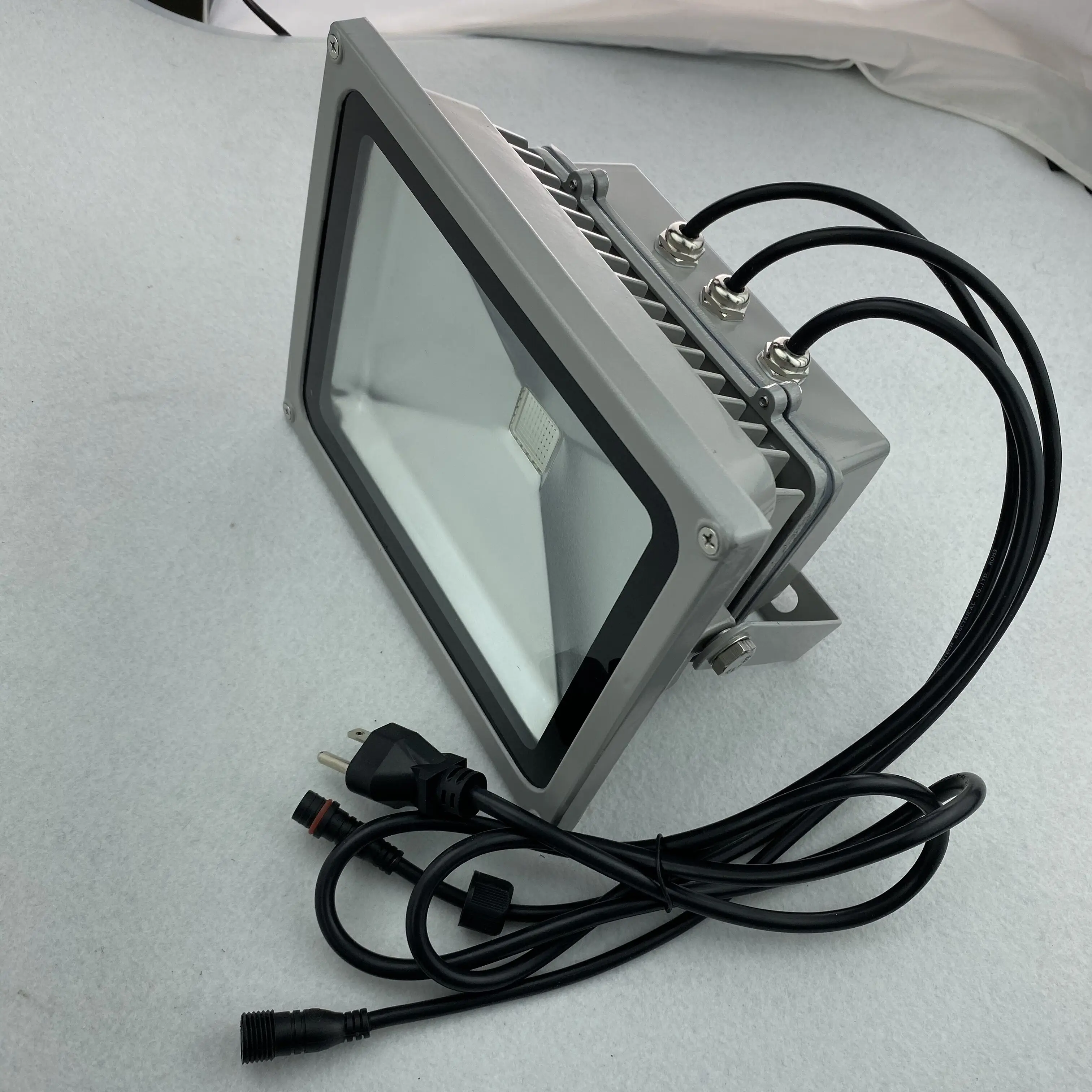 30 Вт COB RGB поток света DMX AC85 265V вход IP65 Контролируется контроллером dmx напрямую