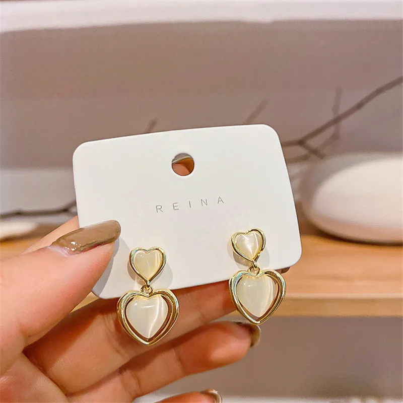 15612187836_1893186797