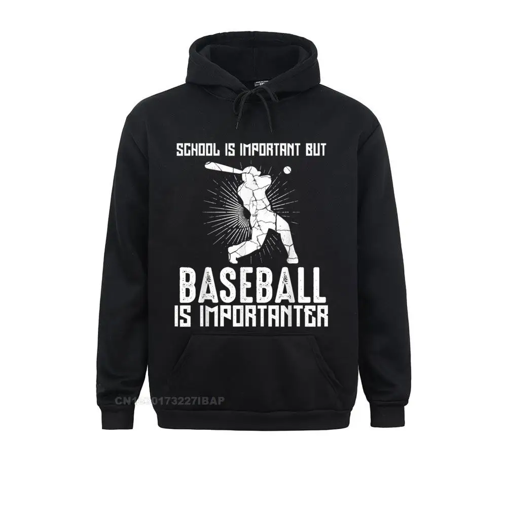 thumbnail image 1 of La escuela es importante, pero el béisbol es más importante. Sudadera con capucha divertida para hombre. Sudadera con capucha cómoda y ajustada., 1 of 4
