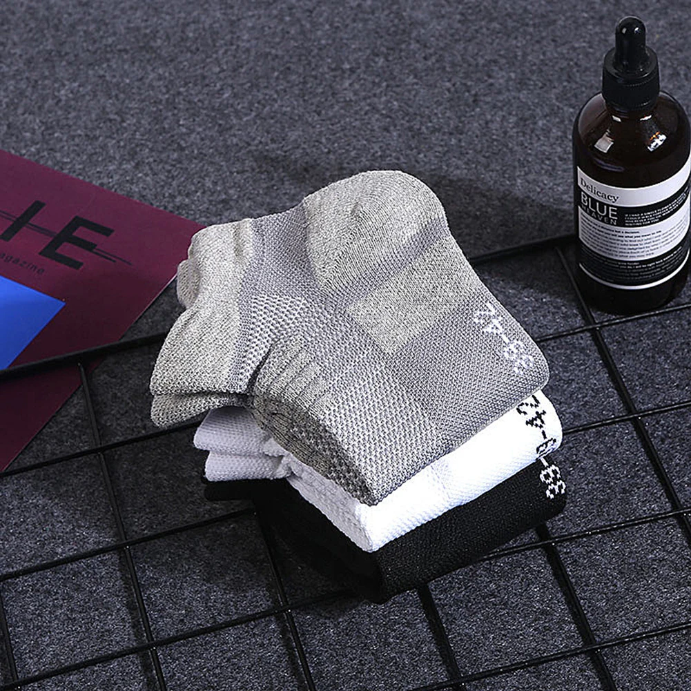 Рисунок 5 - Однотонные утепленные мужские носки для бега