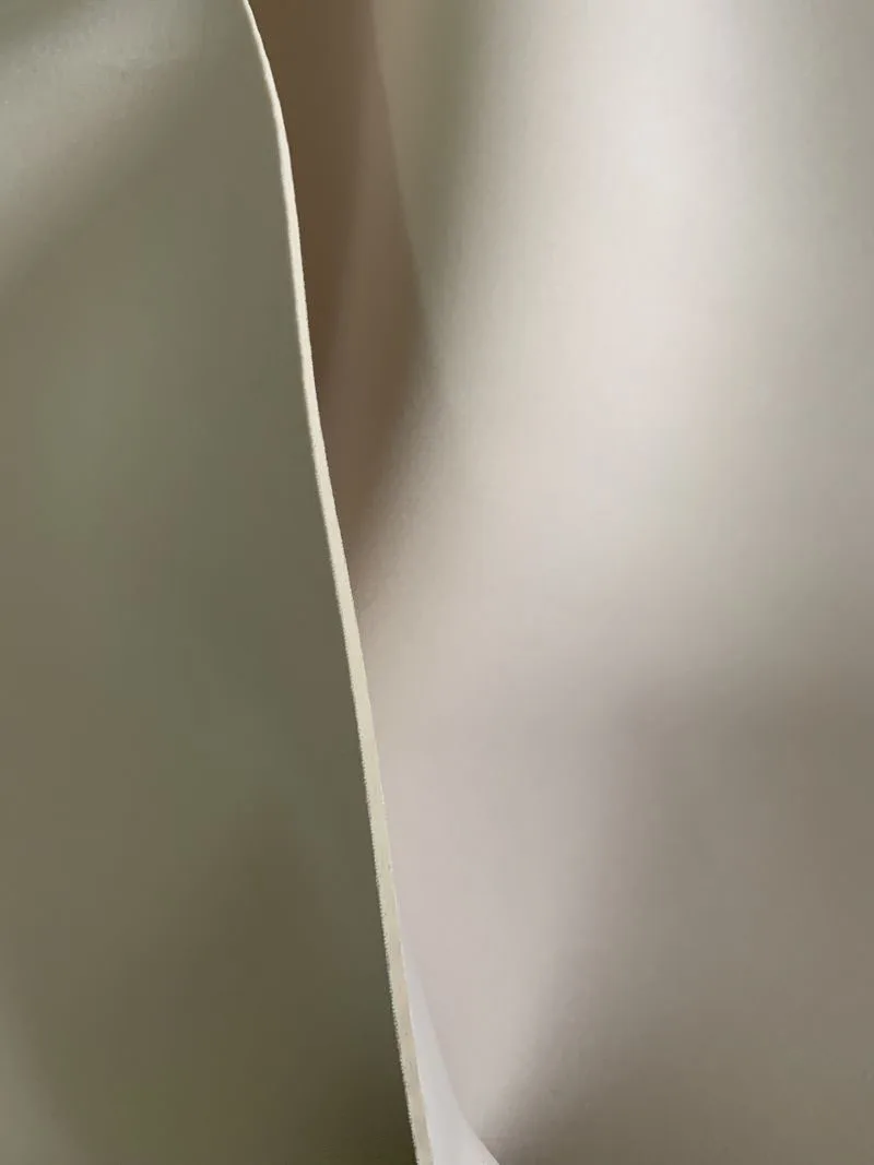 2.5mm 두께 베이지 Srb 네오프렌 원단 복합 폴리 에스테르 섬유 층 다이빙 재료
