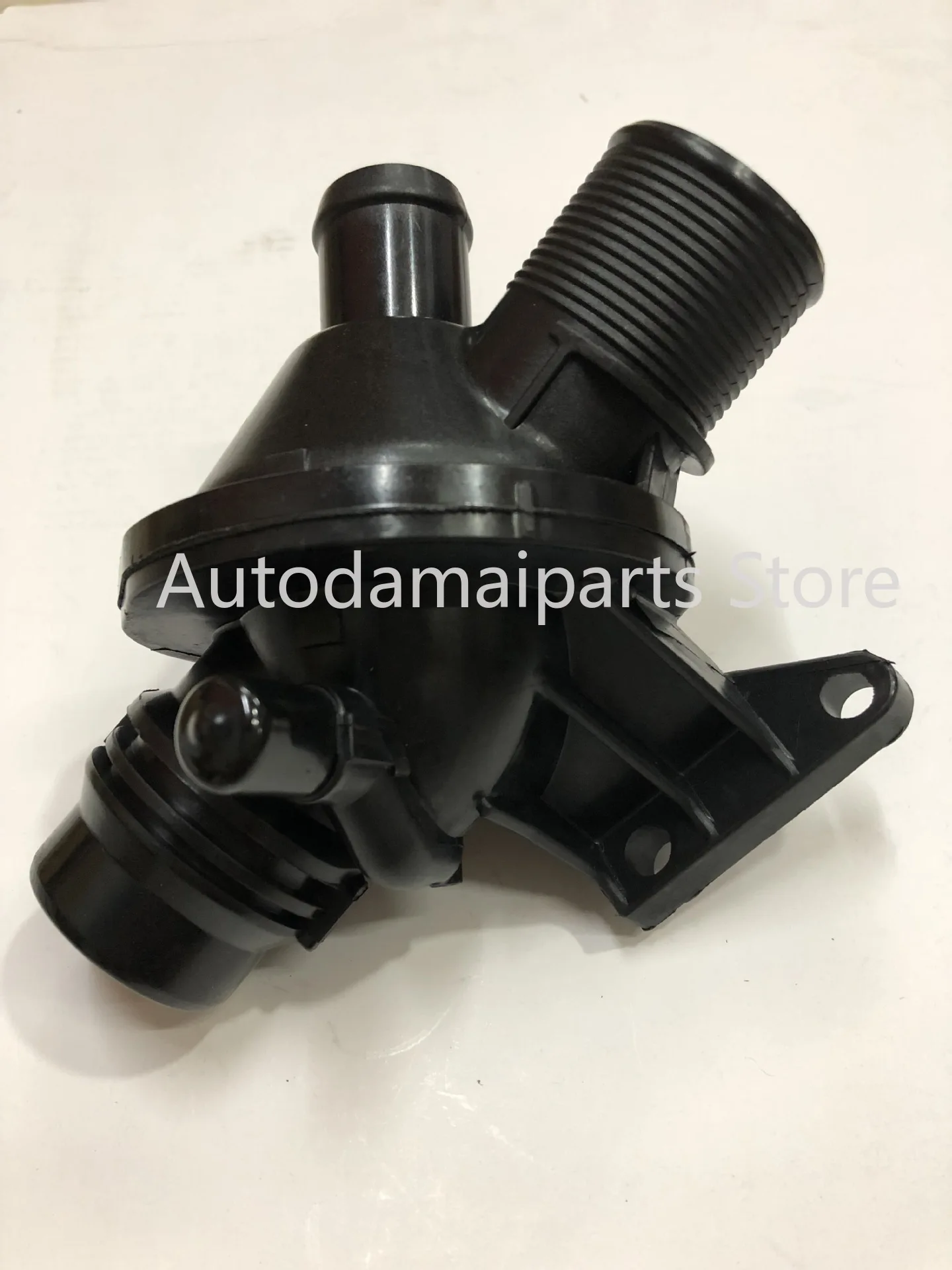 

Корпус термостата 11538648791 с датчиком в сборе, замена для BMW E84 F10 F22 F30 F33 228i 320i 328i 428i 528i X1 X3 X4 X5