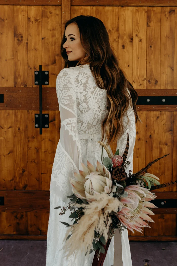 Нежное кружевное свадебное платье с глубоким v-образным вырезом, расклешенный рукав, длинный шлейф, сельские свадебные платья, Robe De Mariee
