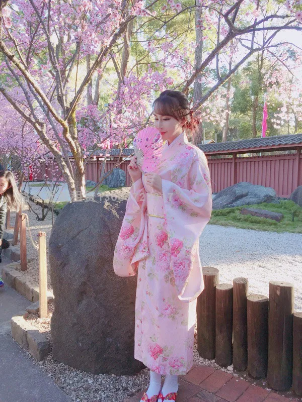 Японский традиционный юката для женщин Ретро Цветочный Сакура розовый кимоно платье для церемонии для женщин Винтажный цветок Haori женщин