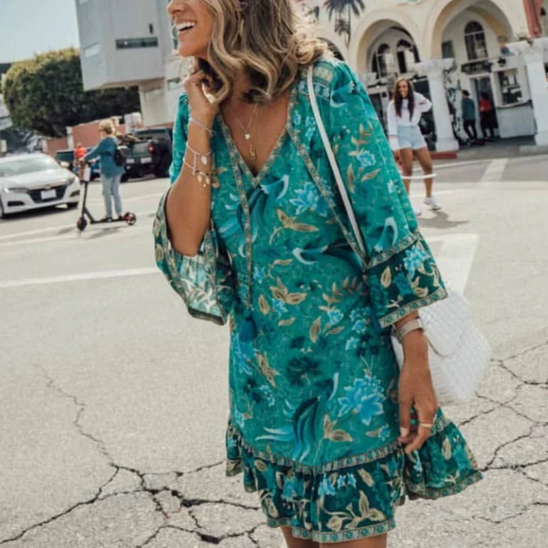 Boho Chic для птичек, с цветочным принтом, с расклешенным рукавом и бахромой пляжное богемное мини платья свободного кроя, с v-образным вырезом из искусственного шёлка винтажное платье