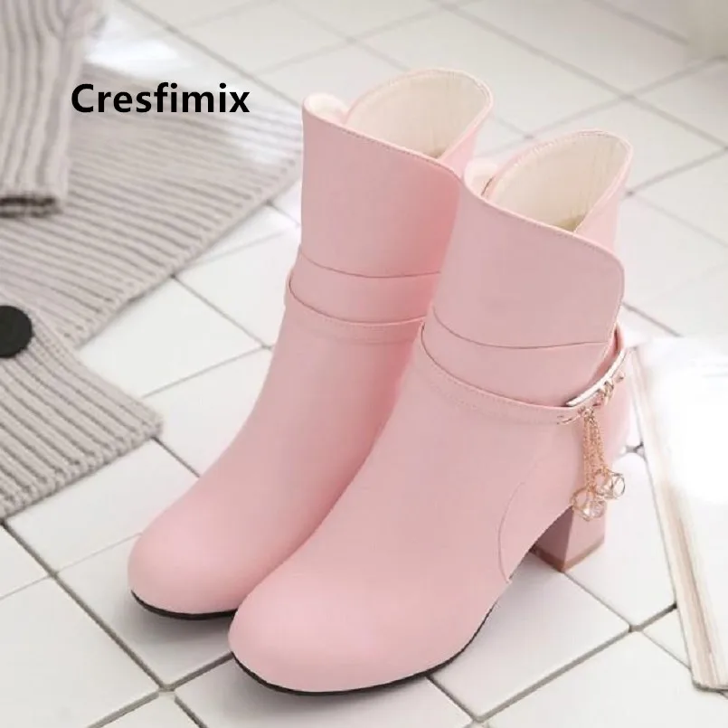 Bottes Femmes/Женские Ботинки martin высокого качества; сезон осень-зима; Модные женские ботинки черного цвета из искусственной кожи на высоком каблуке; красивые ботинки; E6039