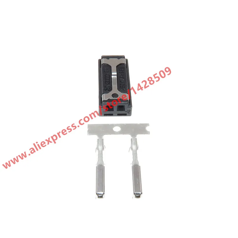 AMP JPT BUSHING HOUSING 2 Pole Connector Coupler Connector Chassis Socket