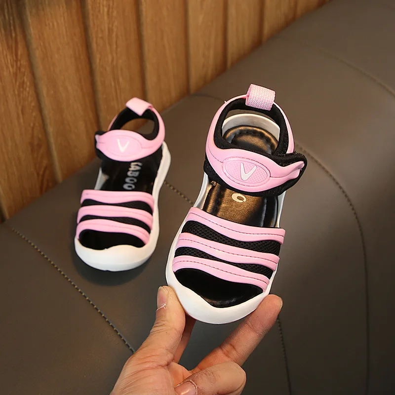 Сандалии для девочек; Новинка года; пляжная обувь для мальчиков; летняя мягкая подошва; детская обувь для младенцев; сандалии