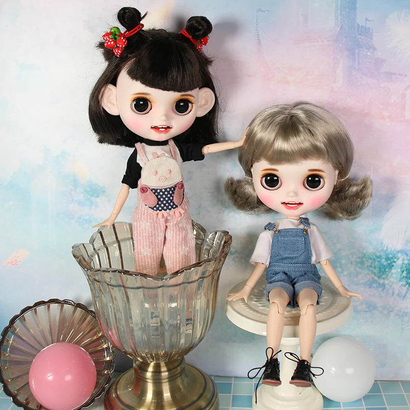 Blyth doll white skin joint body Black and Gray hair Carved lips Smile Matte face