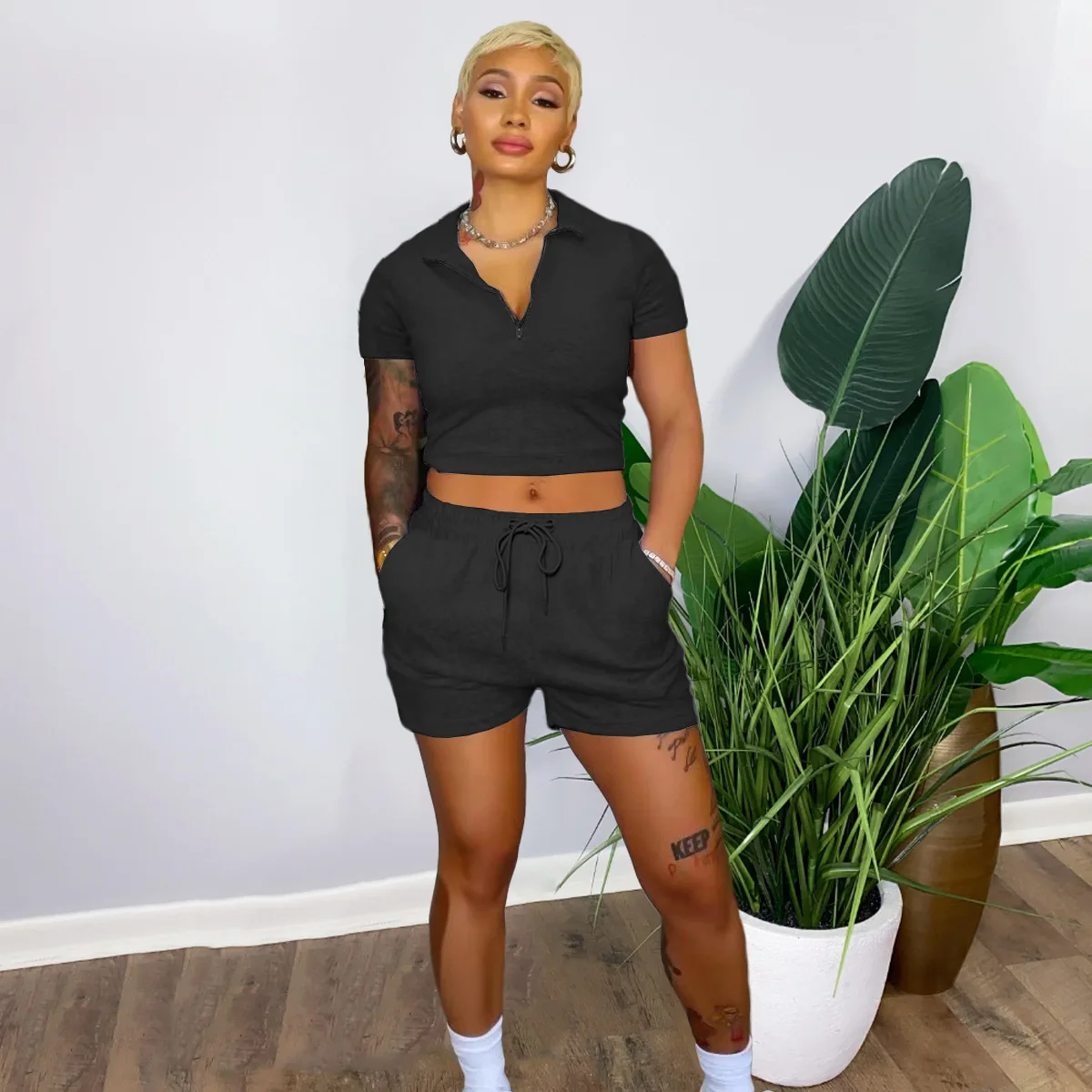

2021 Sexy 2 Pieces Set Homewear Women Turndown collar Short Sleeve Zipper Crop Tops High Waist Shorts Sport Outfit Tracksuit