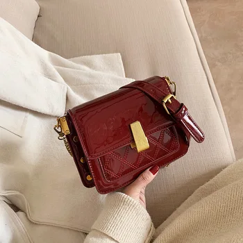 

Autumn and winter women's bags 2019 new Korean hot sale patent leather shiny cross-body bag fashion chain small square bag