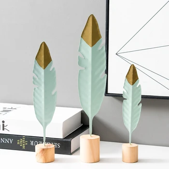 

Modern Feather Wooden Metal Decor Table Fairy Garden Miniature Figurines Fashion Flamingo Christmas Home Decoration Accessories