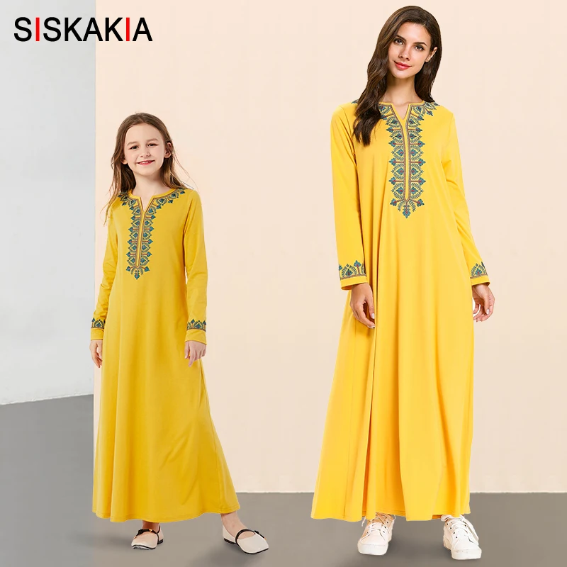 

Quality Family Matching Clothes Dress Full Sleeve Mom and Big Girls Elegant T Shirt Long Dress Autumn Casual Ethnic Embroidery