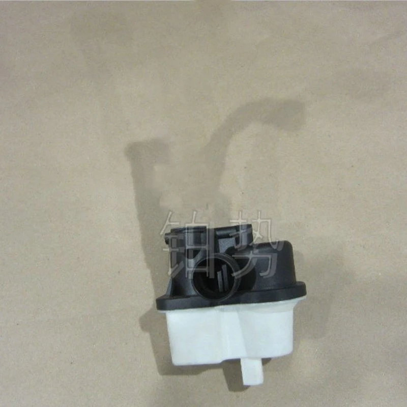 

Car Fuel diagnostic pump 2015-Mas era tiQ uat tro por teG CMC Fer rari Fuel canister battery valve Steam diagnostic pump