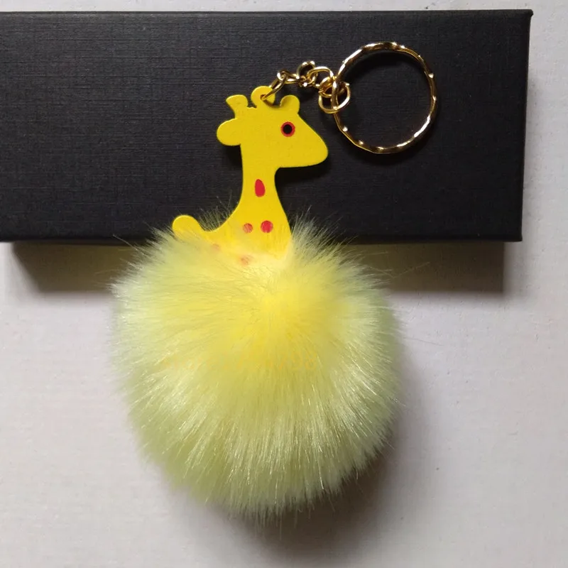 

New Fashion Giraffe Pompon Key Chain Fluffy Fake Fur Ball Key Ring Cute Pendant Bag Charming Car Key Holder Personality Gifts