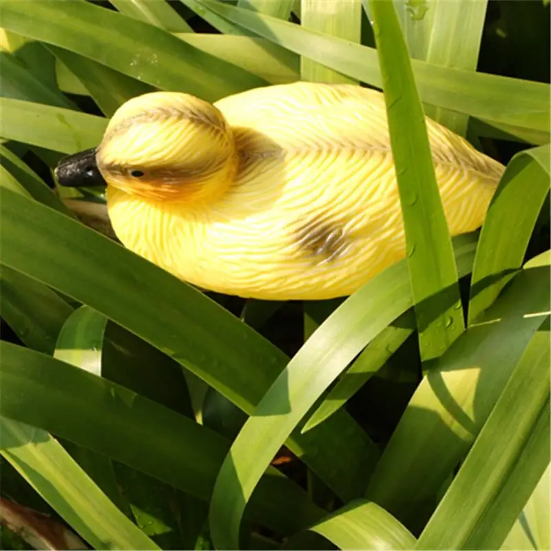 Realistic Yellow Ducks Figure DIY Garden Pond Statues Lawn Decoration