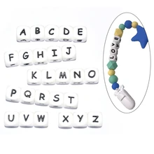 10 Uds de silicona bebé nombre personalizado Clips de cadena de chupete letra de alfabeto de madera de cuentas bebé chupete Clip dentición seguros cadena