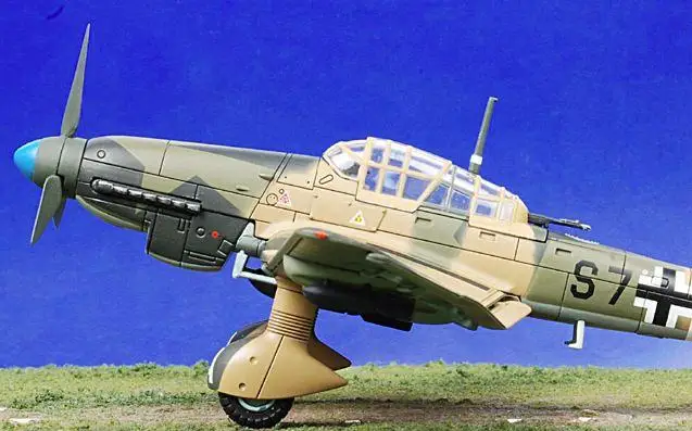 Хобби мастер Junkers Ju-87D Stuka Luftwaffe StG 3 Walter Siegel 1/72 литье под давлением модель самолета