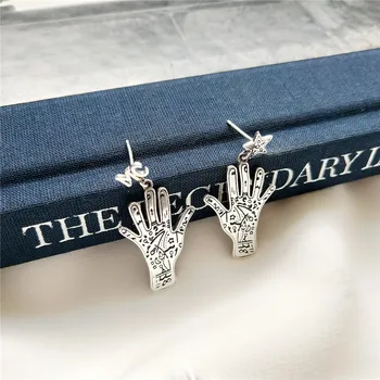 

RUIYI Real 925 Sterling Silver Women Vintage Fate Hands Shape Charm Stud Earrings Girls Minimalism Asymmetric design Earrings