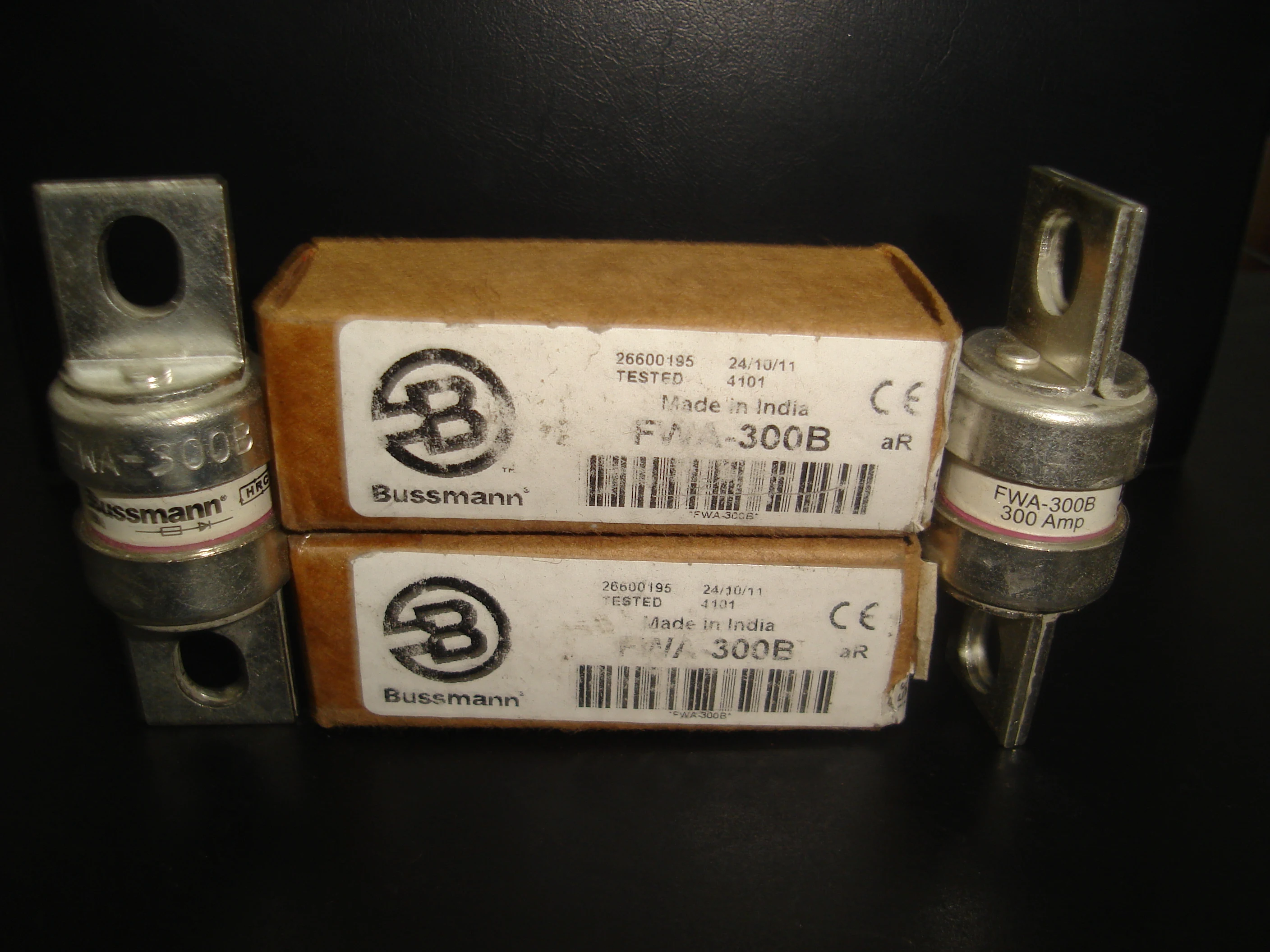 Предохранители: FWA-300B 300A 150V aR/