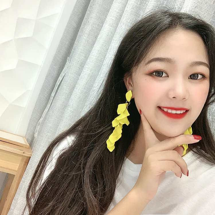 H969ec70feb1b4c6bb357b872320aa87bR - XIYANIKE 2019 New Arrival Vintage Women Dangle Earrings Sexy Rose Petal Long Tassel Earrings Female Korean Jewelry Red Earrings