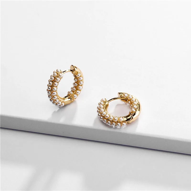 Top Quality Copper Casting Pave Glass Pearl Beads Jeweled Mini Huggies Hoop Earring for Women - Image 4