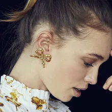 Новые винтажные серьги-гвоздики с большими бантами для женщин, металлический золотой неровный серьги с бантами, серьги-гвоздики, подарок для женщин, ювелирные изделия для вечеринки