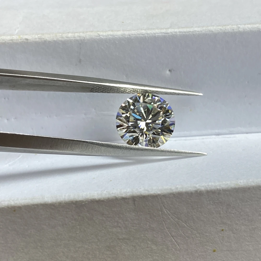 Лабораторный Cre Moissanite 8 мм Φ 2 карата Круглый бриллиантовый вырез VVS1 превосходный