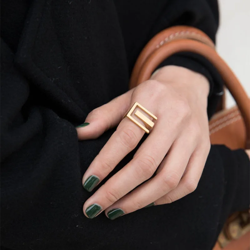 

high quality Punk Style Grace Fashion/ platium Metal Geometric Finger Rings Fashion Jewelry Wholesale .