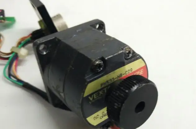 PH533-NB-C29 0.75A 0,72 плюс используется один, серводвигатель, хорошая работа
