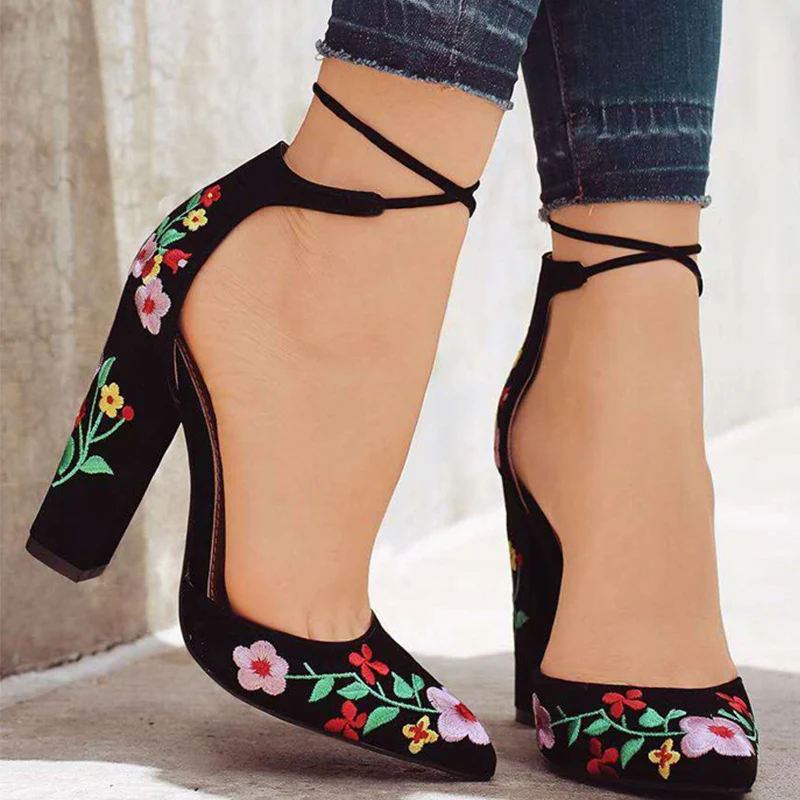Las mujeres del bordado bombas tacones flores Mujer tobillo Mujer dos piezas de encaje fiesta Zapatos elegantes señoras étnica señaló dedo del pie