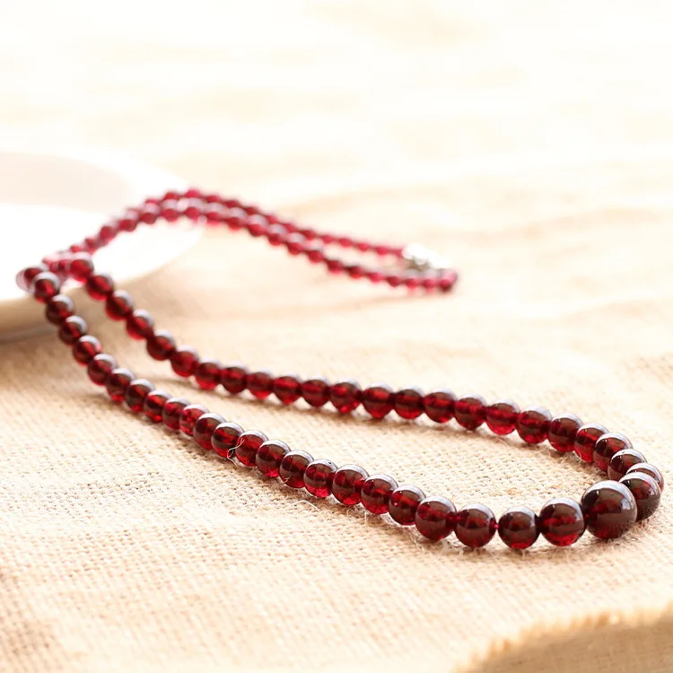 

Wine Red Garnet Necklace Women's Natural Crystal Accessories ke tang
