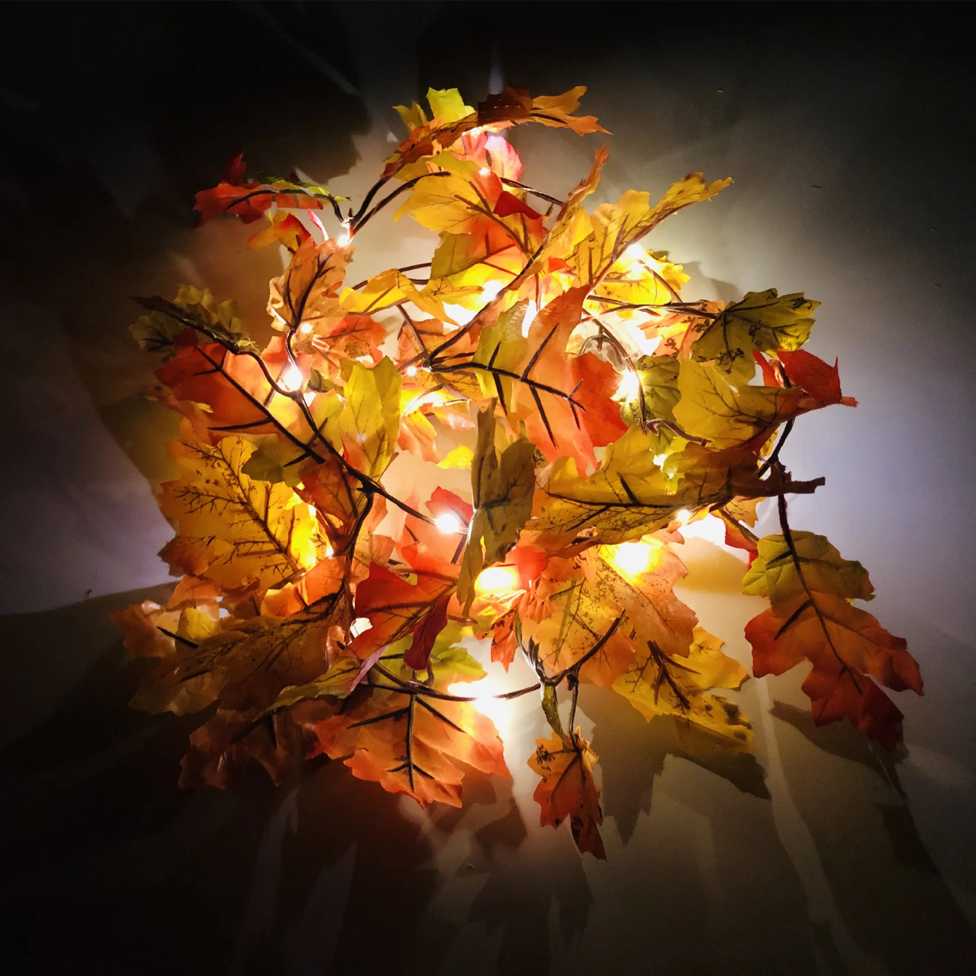 

Cross Border Canada Thanksgiving Leaf Maple Leaf Rattan Lighting Chain LED Home Showcase Wall Hangers Christmas Party Decoration