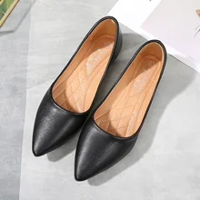 Новинка года; женские водонепроницаемые мокасины; повседневные лоферы на плоской подошве; модельные туфли для вечеринок; женские пикантные элегантные модные туфли с острым носком из натуральной кожи высокого качества