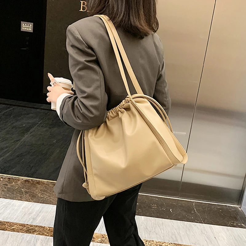 

Casual Large Capacity Women Under-arm Bag 2021 New Solid Color PU Shoulder Bag for Woman Brief Style Female Tote Handbag