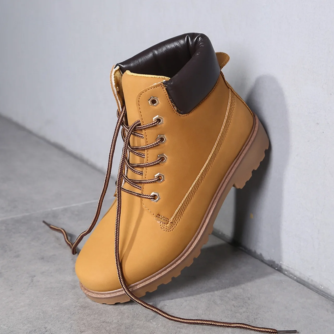 

2019 new Large size autumn and winter new women's tooling boots retro short boots casual shoes ladies Martin boots