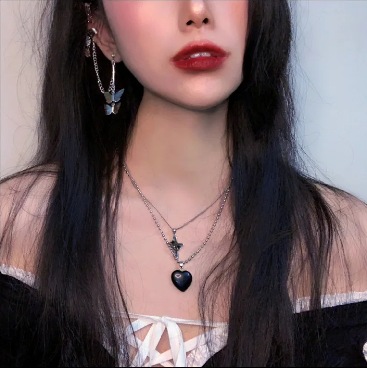 

New Creative Baroque Butterfly Cool Pendant Punk Drop Dangle Earring Harajuku Jewelry for Women Girl Luck Friendship Gifts