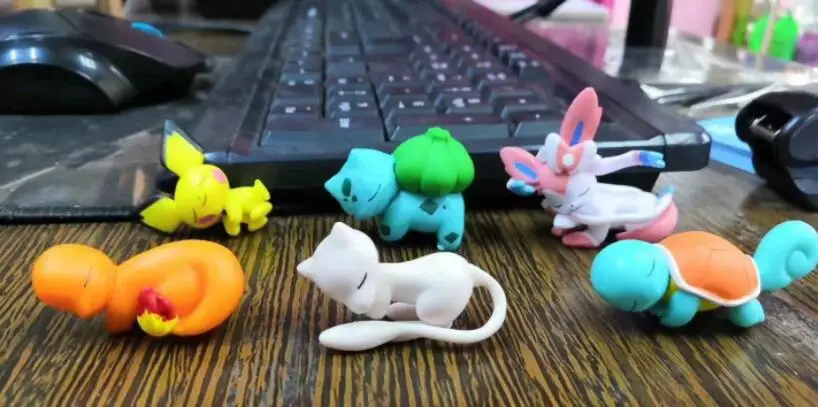 

Pet Elf 6-Elf Data Cable Protection Elves Squirtle Bulbasaur Capsule Toy
