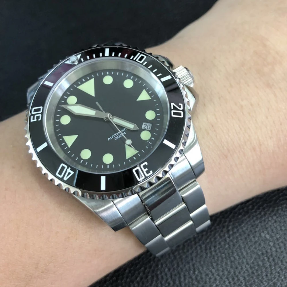 

New Fashion Diving Watches Sports Waterproof Luminous Ghost 8215 Movement 200m Water Resistant Men Classic Automatic Wristwatch