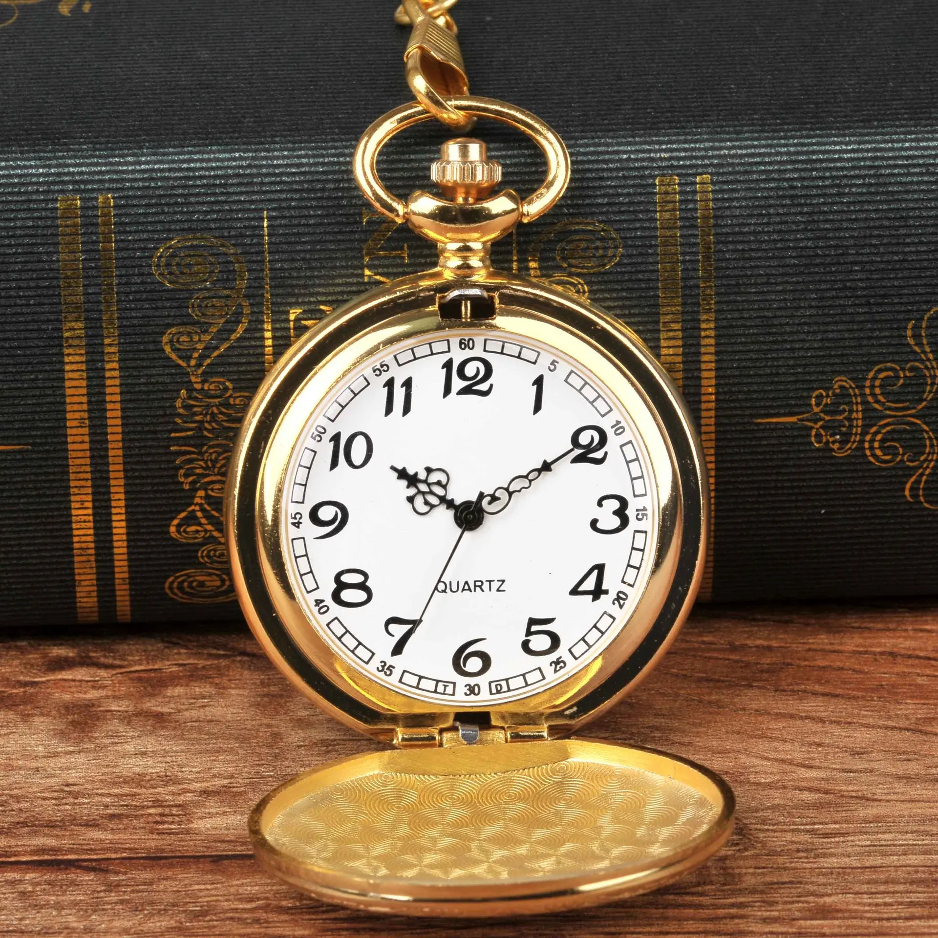 

Quartz pocket watch embossed Quartz Antique Polished Back Shell Casual Mini Fob Fashion Chain Lock Pocket Watch