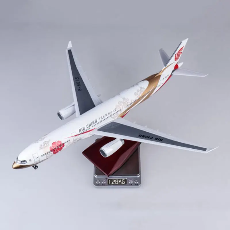 47 см модель civil aviation 1/135 масштаб Airbus A330 AIR China Airways W Базовая подсветка колеса Смола самолет коллекционный