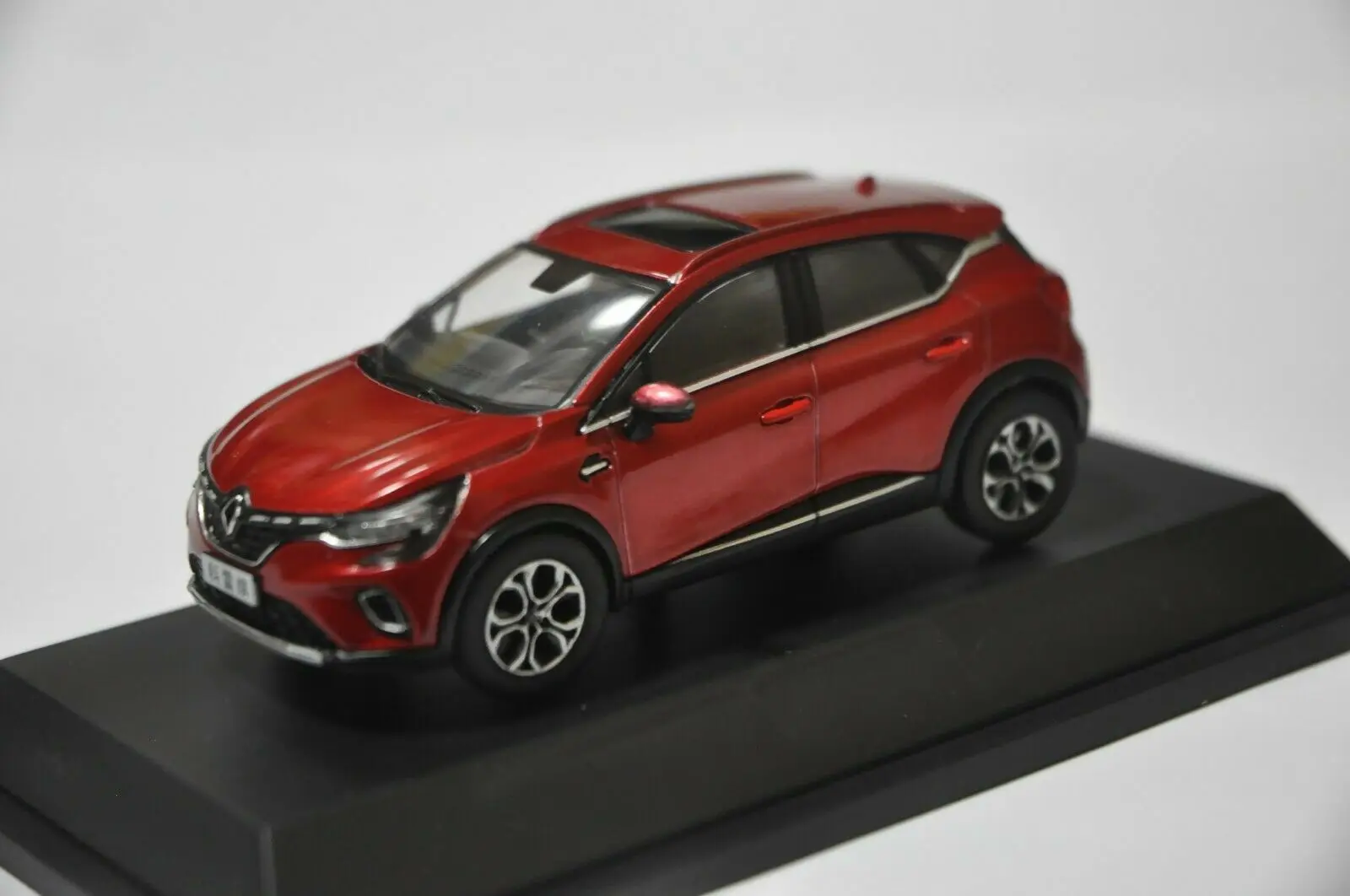 1/43 Scale Renault Captur 2019 Red Diecast Car Model Toy Collection Gift NIB 