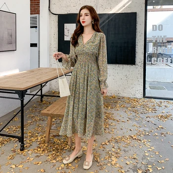 

Vintage Floral Dress Women Long Sleeve Midi Dress Woman V-neck Purple Green Ladies Dresses Elegant Temperament Clothes Girl 2020