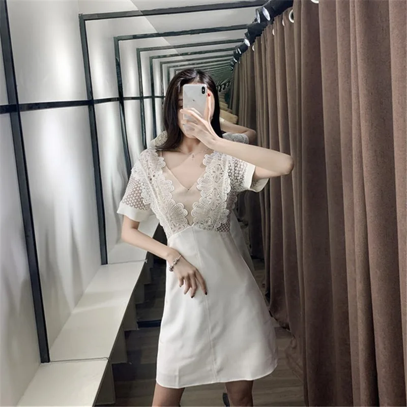 

2020 New Summer White Dress Women Casual Lace Hollow Out Backless mini Short Slim Dresses Fashion Elegant V-neck Solid A-line