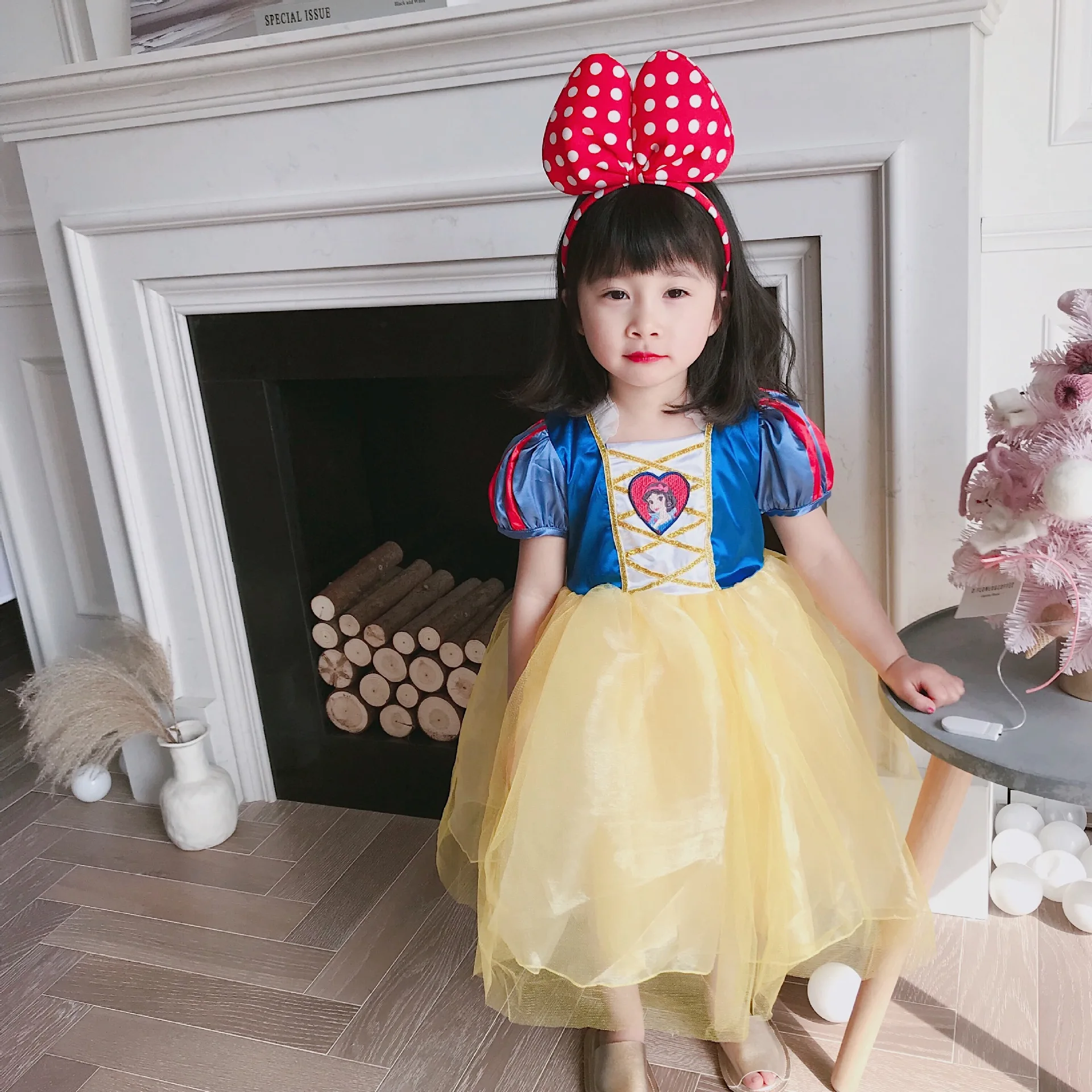 19 Years New Style Girls Baby Snow White Princess Dress CHILDREN'S DAY biao yan qun Sweet Mesh Dress Short Sleeve
