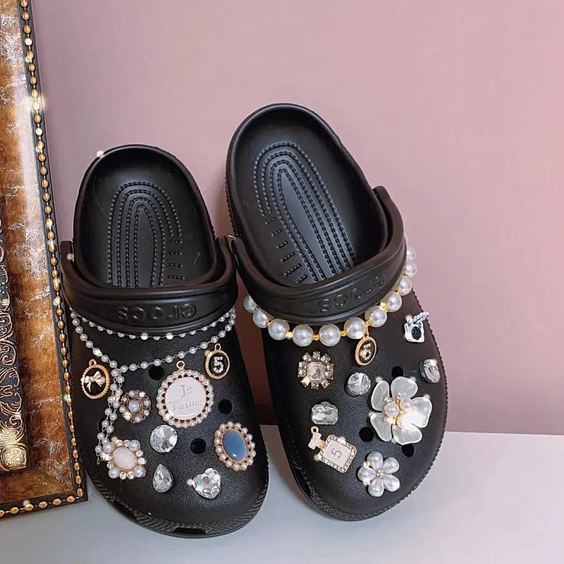 Luxury Croc Charms Designer DIY Flower Vintage Garden Shoes Accessories